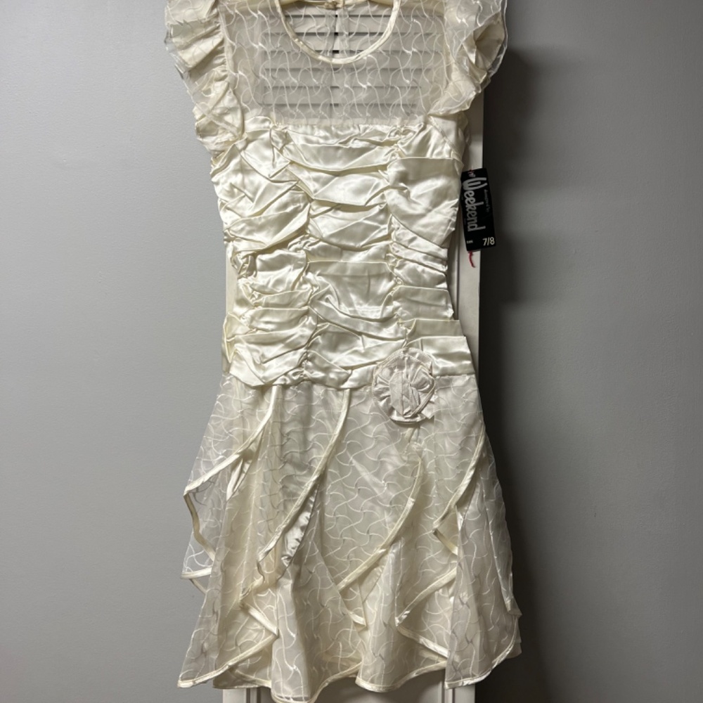 Dress - Picture 2 of 11